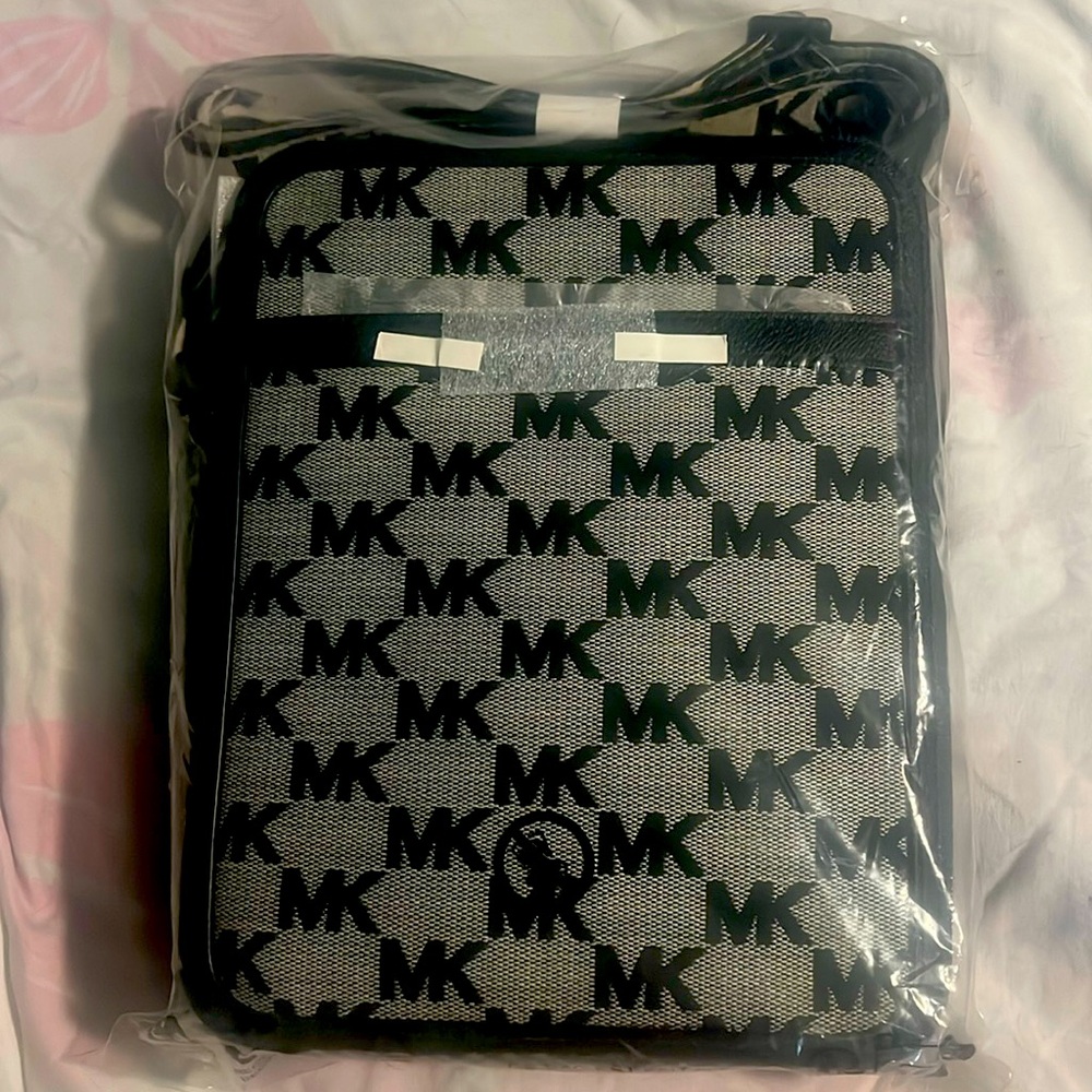 Michael kors messenger bag men!!